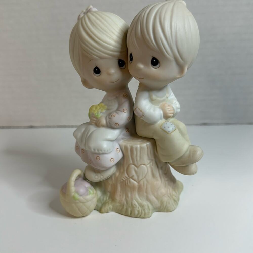 Vintage 1995 Precious Moments Figurine